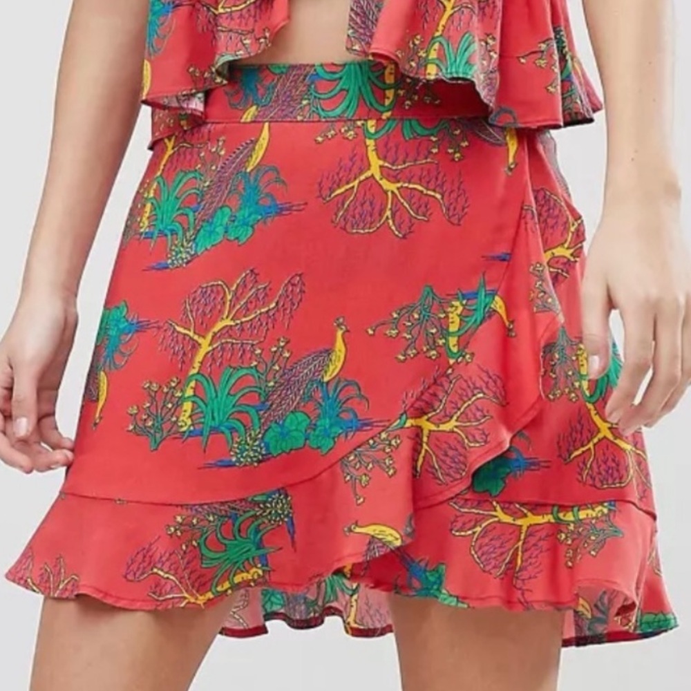 Honey Punch Red Tropical Floral Ruffle Mini Skirt